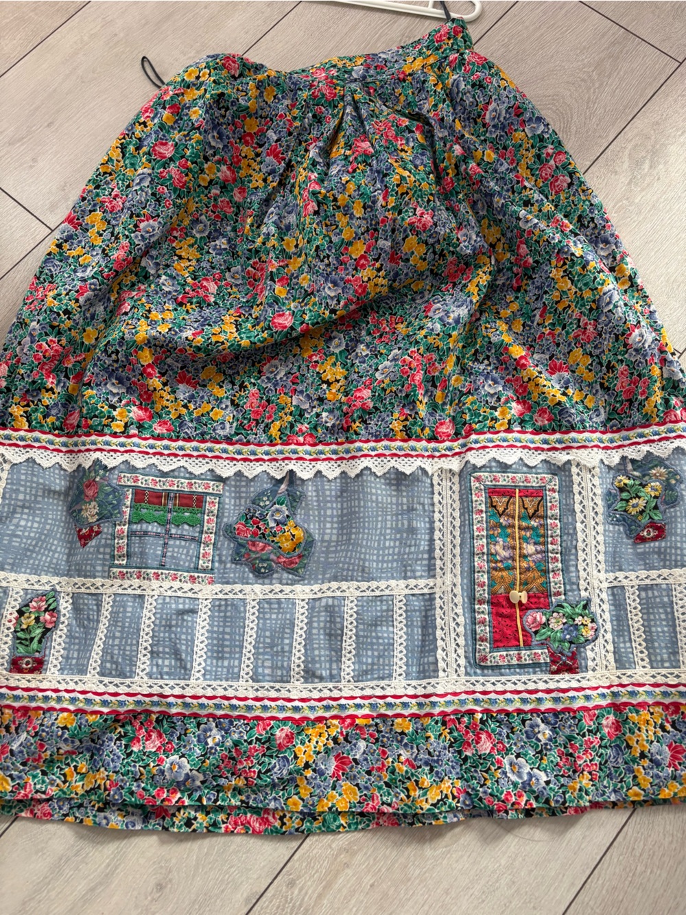 Floral Vintage Patchwork Suttles & Seawinds - Multicolor